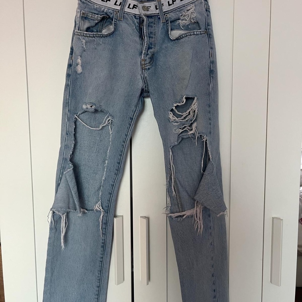 Jean - Picture 2 of 5